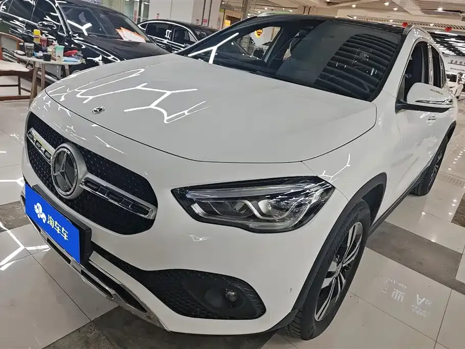 Mercedes-Benz GLA — фото 1