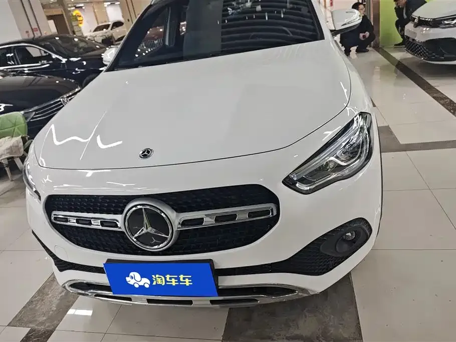 Mercedes-Benz GLA — фото 8