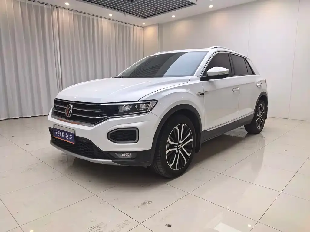 Volkswagen T-Roc — фото 1