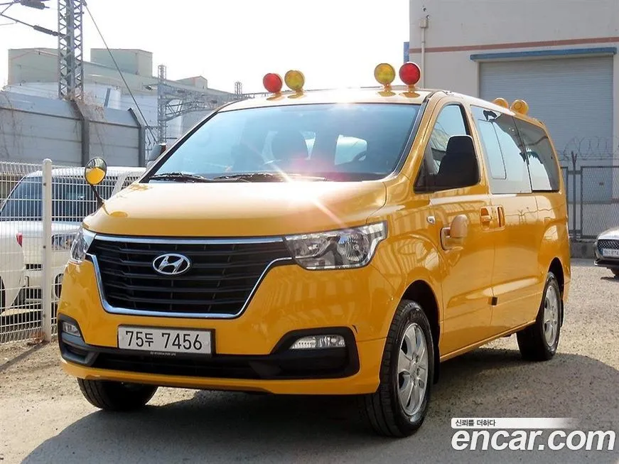 Hyundai Starex — фото 6