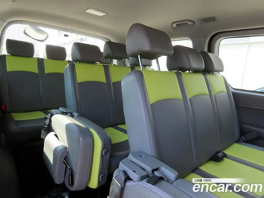 Hyundai Starex — фото 10