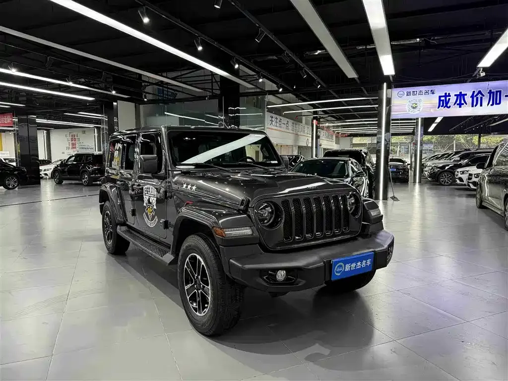 Jeep Wrangler — фото 9