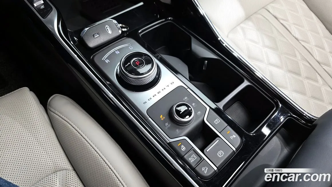 Kia Sorento — фото 6