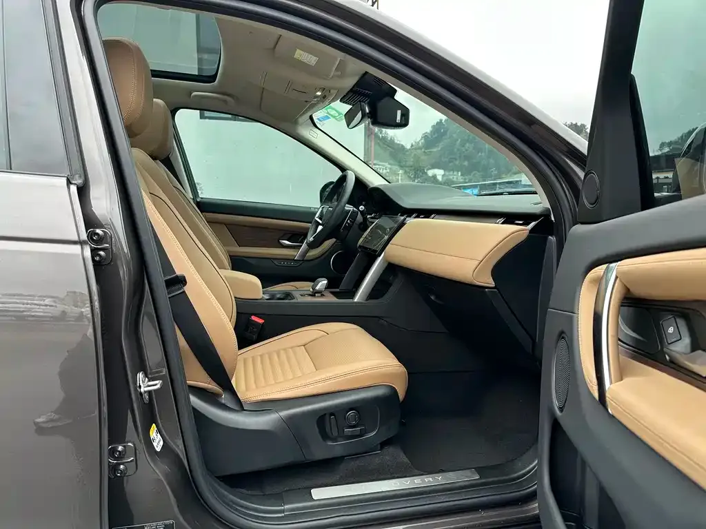 Land Rover Discovery Sport — фото 2