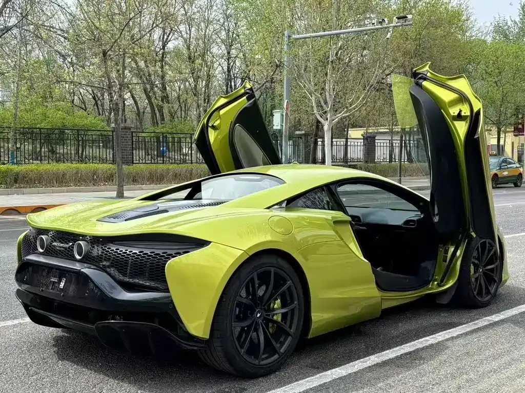 McLaren Artura — фото 7