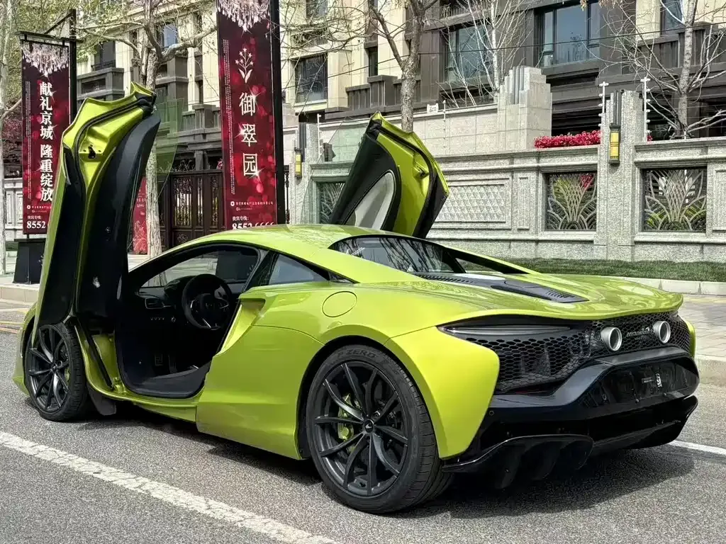 McLaren Artura — фото 10