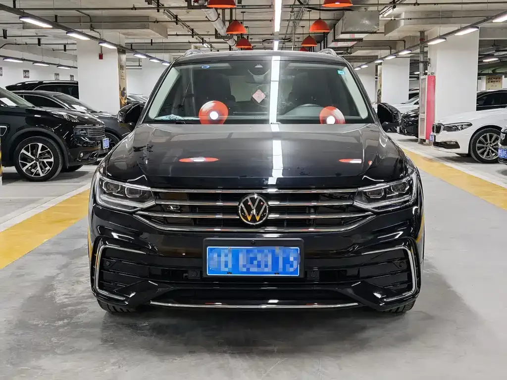Volkswagen Tiguan L — фото 9