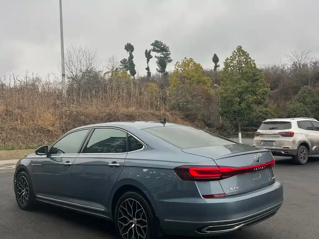 Volkswagen Passat — фото 4
