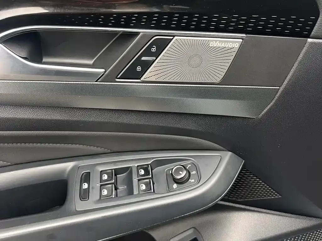 Volkswagen Passat — фото 5