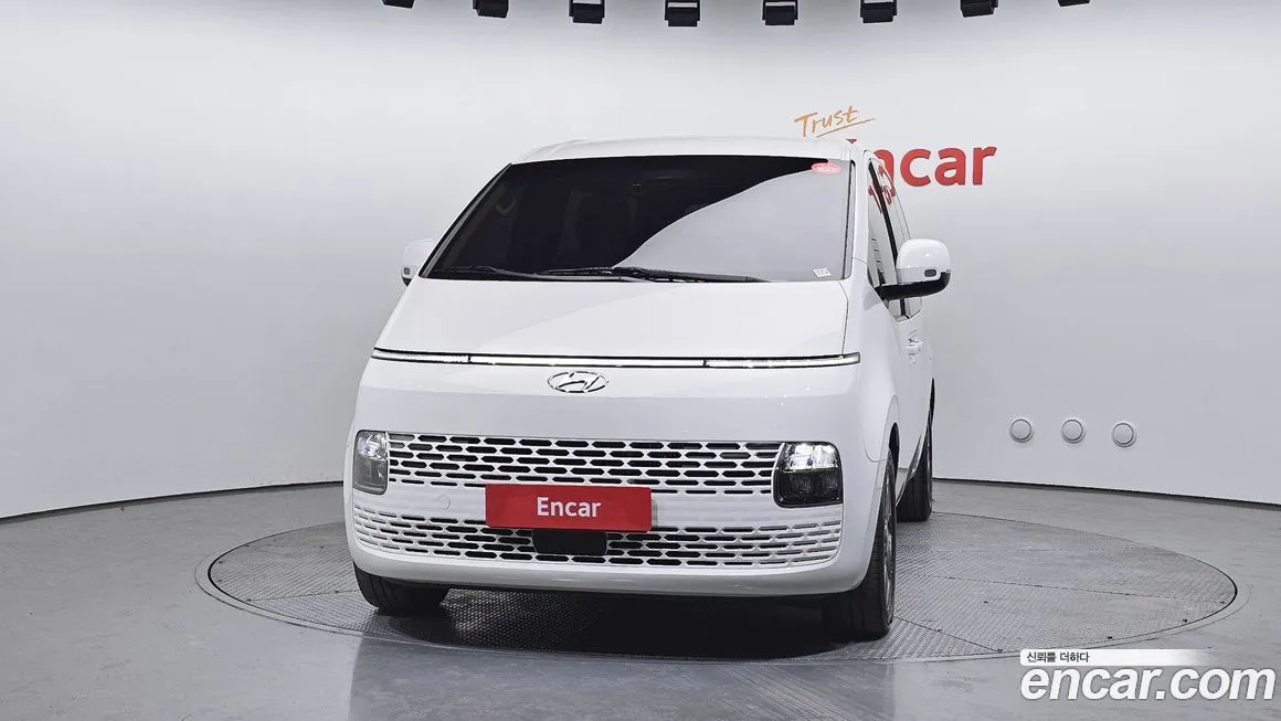 Hyundai Staria — фото 3