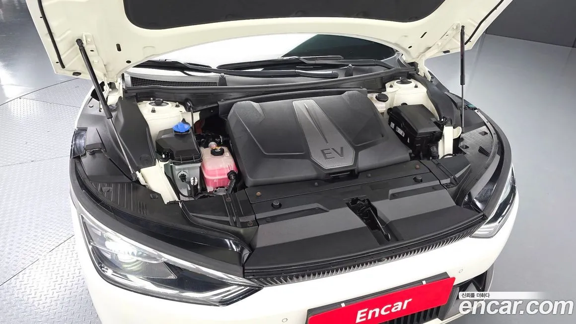 Kia EV6 — фото 9