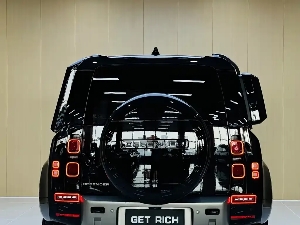 Land Rover Defender — фото 7