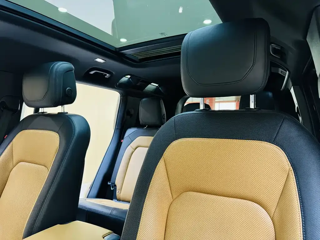Land Rover Defender — фото 10