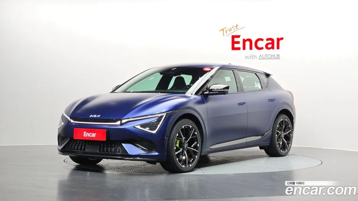 Kia EV6 — фото 1