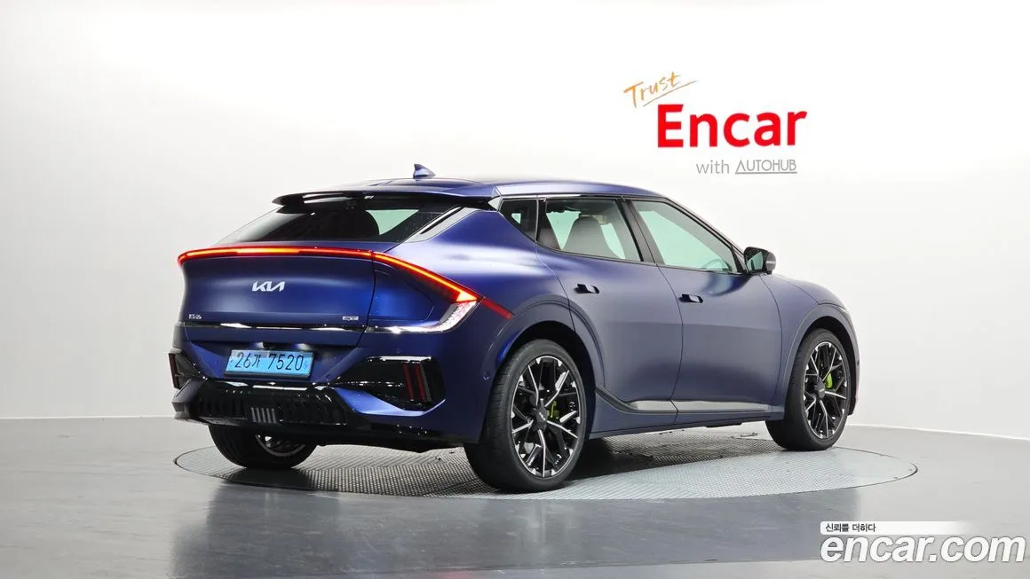 Kia EV6 — фото 10