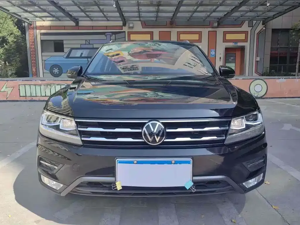 Volkswagen Tiguan L — фото 6