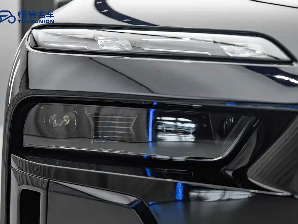 BMW i7 — фото 7