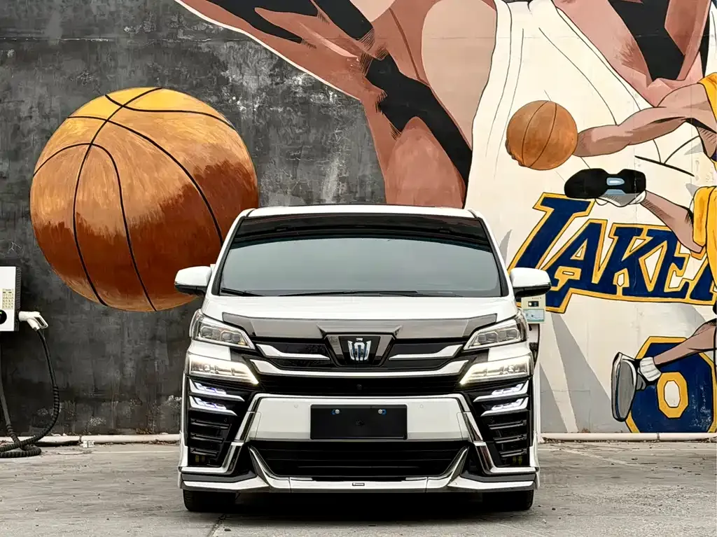 Toyota Vellfire — фото 2