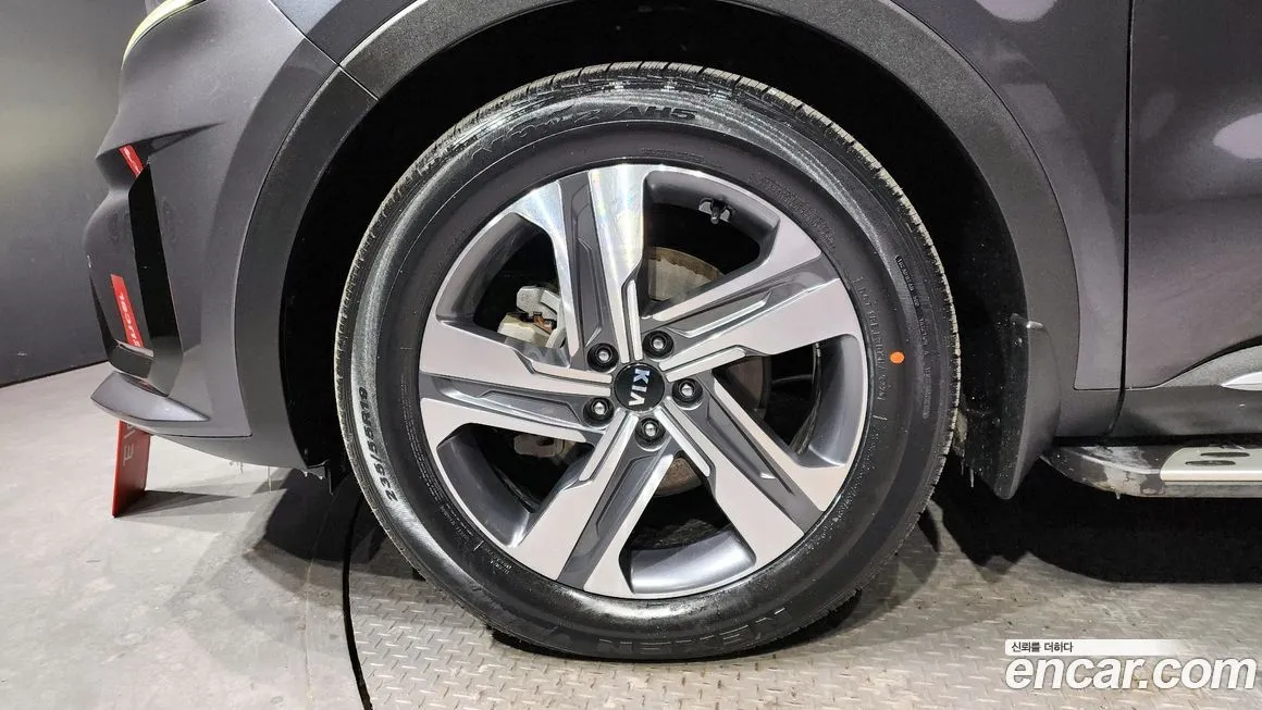 Kia Sorento — фото 10