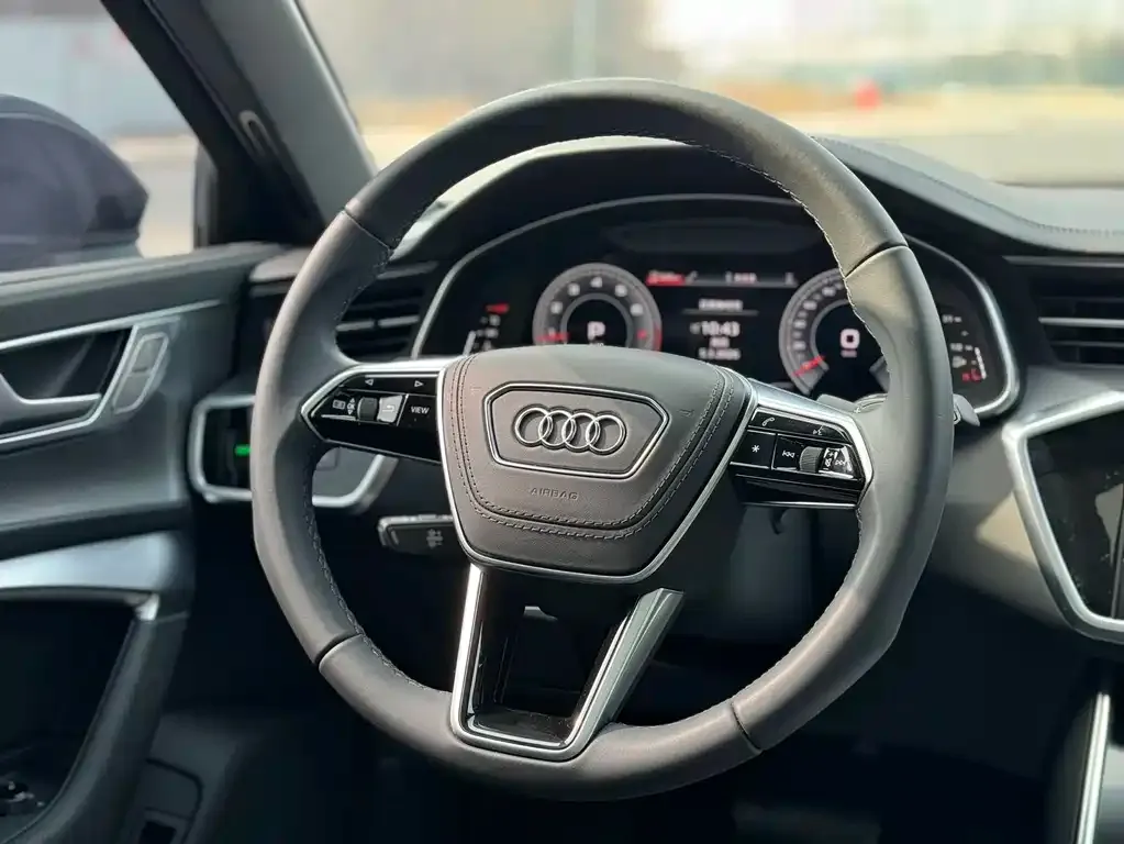Audi A6L — фото 5
