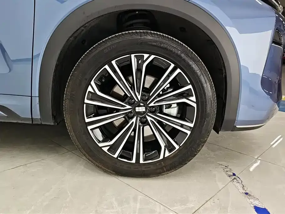 Geely 银河星舰7 — фото 5