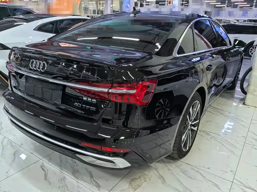 Audi A6L — фото 10