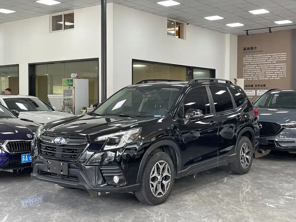 Subaru Forester — фото 1