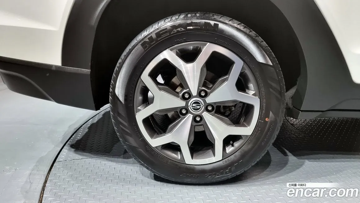 KG Mobility (Ssangyong) Torres — фото 4