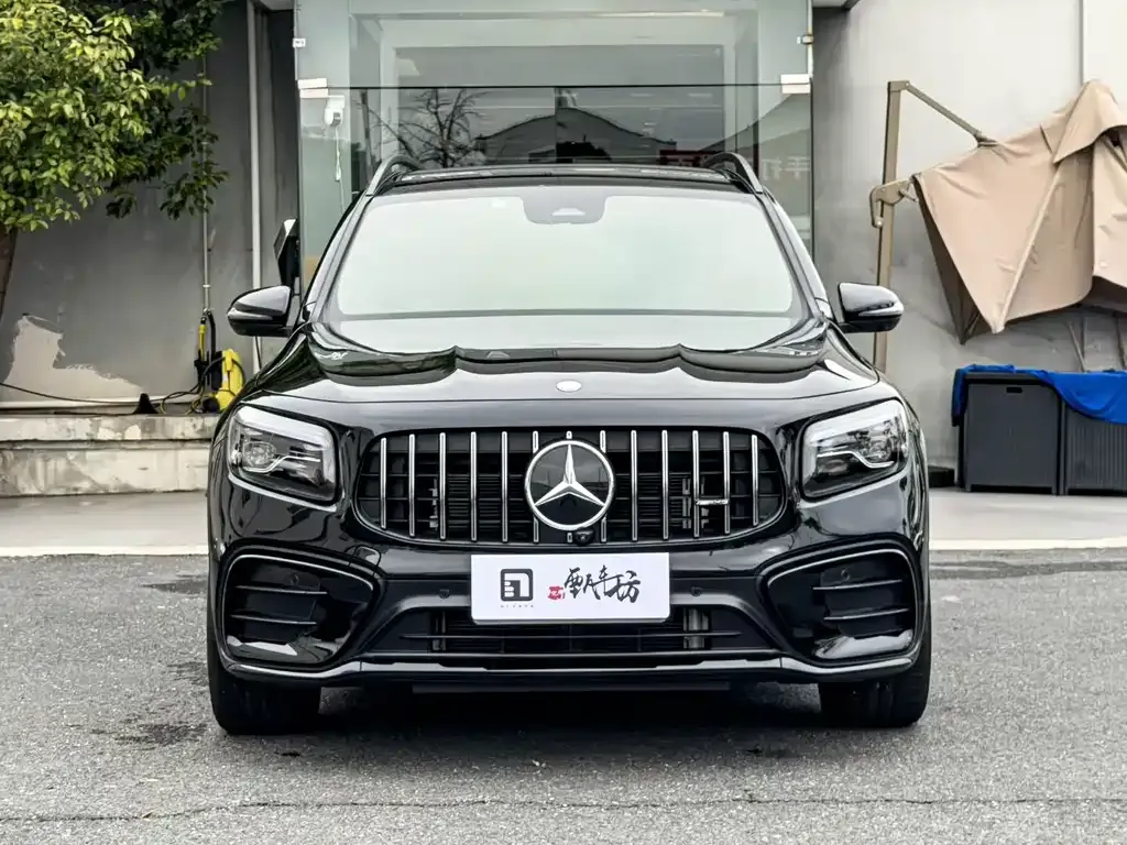 Mercedes-Benz GLB AMG — фото 3