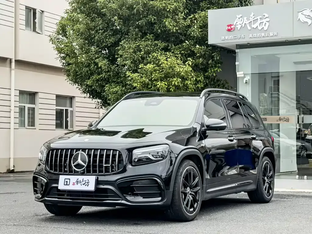 Mercedes-Benz GLB AMG — фото 9