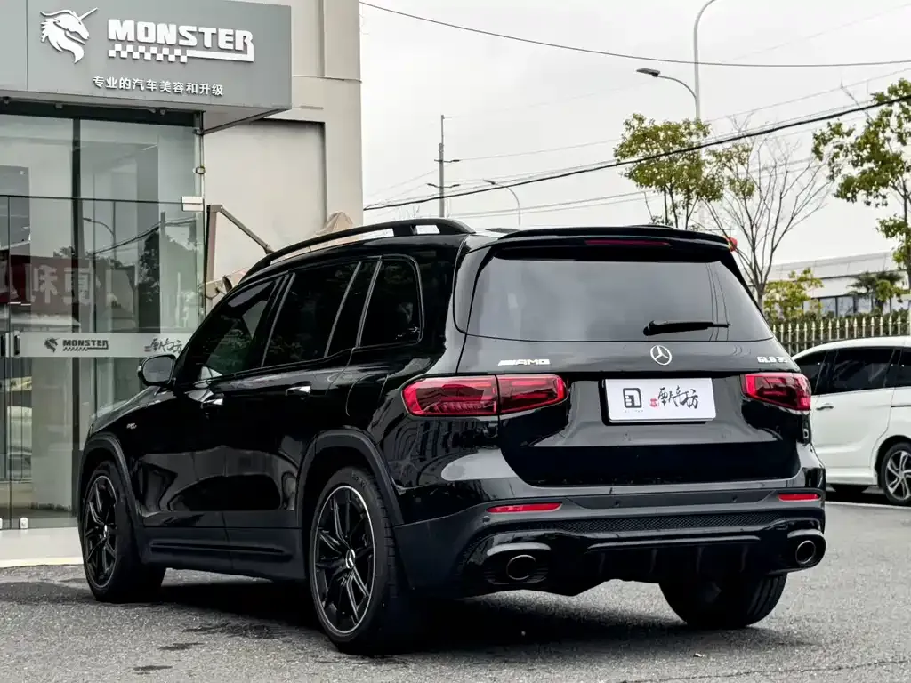 Mercedes-Benz GLB AMG — фото 8
