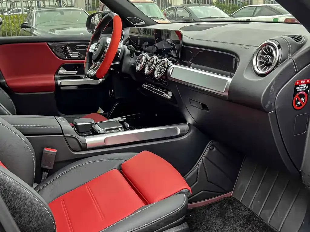 Mercedes-Benz GLB AMG — фото 5