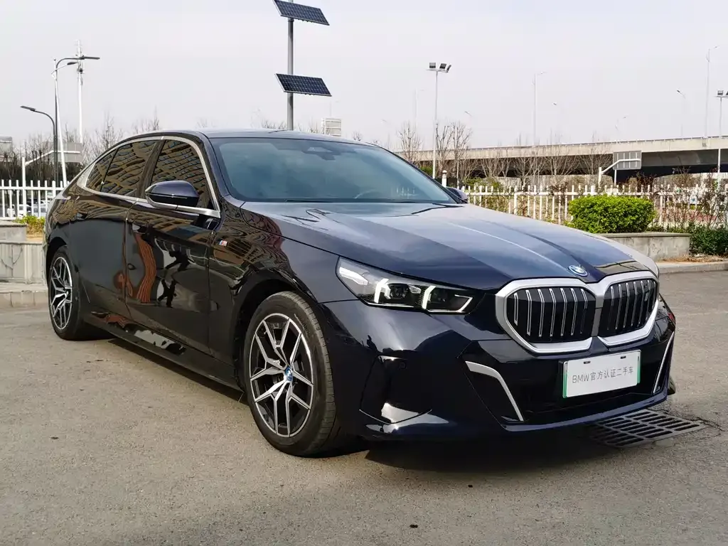 BMW i5 — фото 8