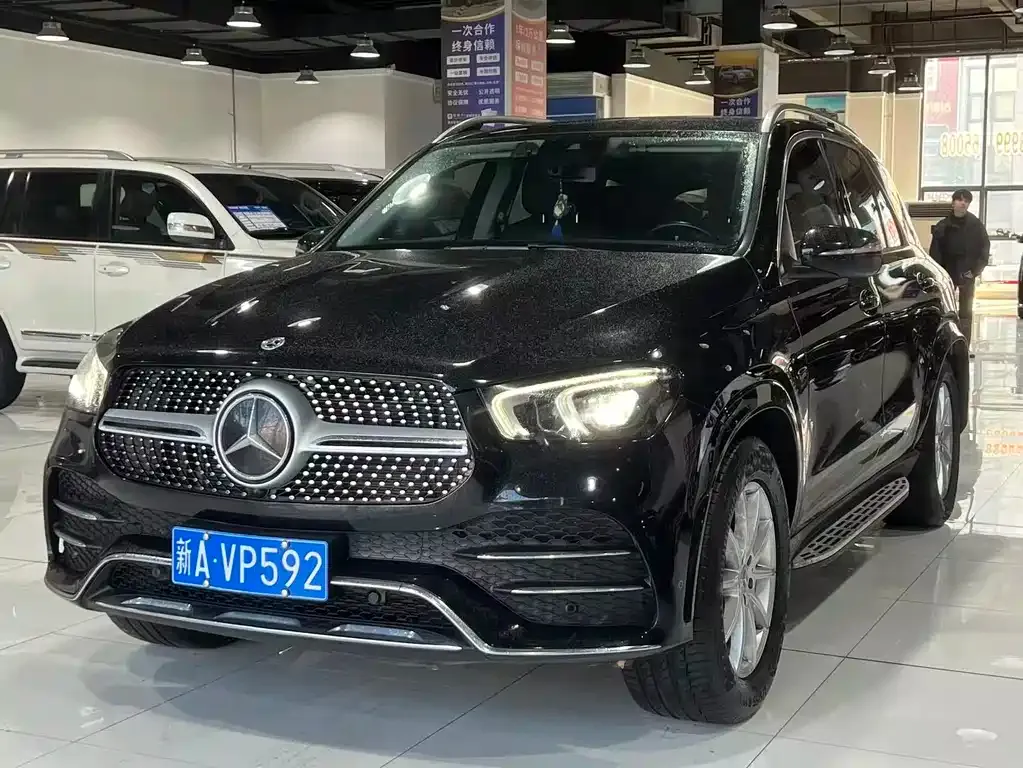 Mercedes-Benz GLE — фото 1
