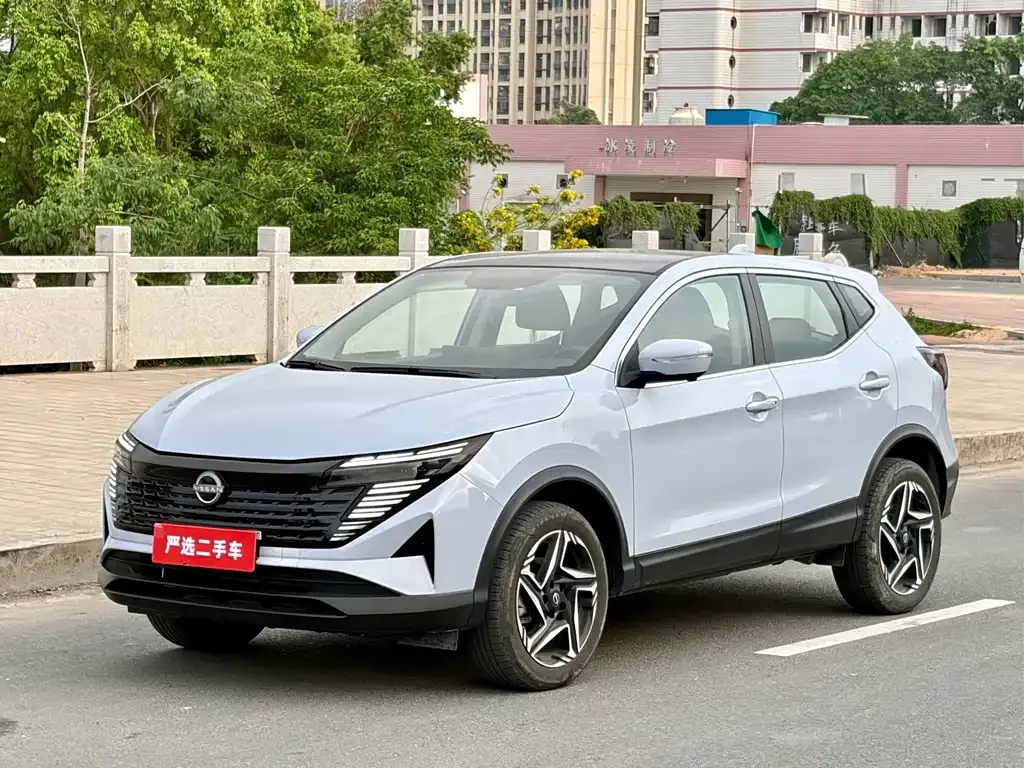 Nissan Qashqai — фото 1