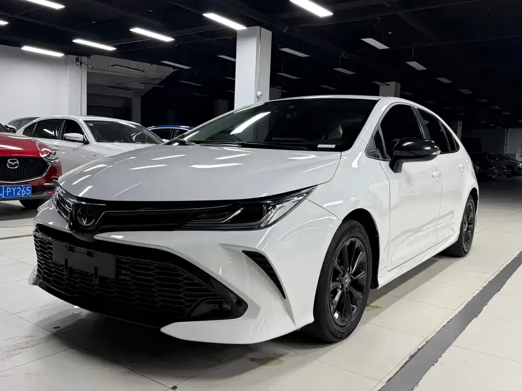 Toyota Corolla — фото 1