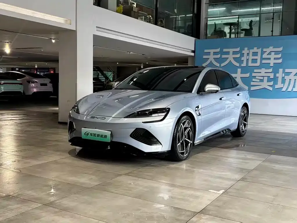 BYD Seal — фото 1