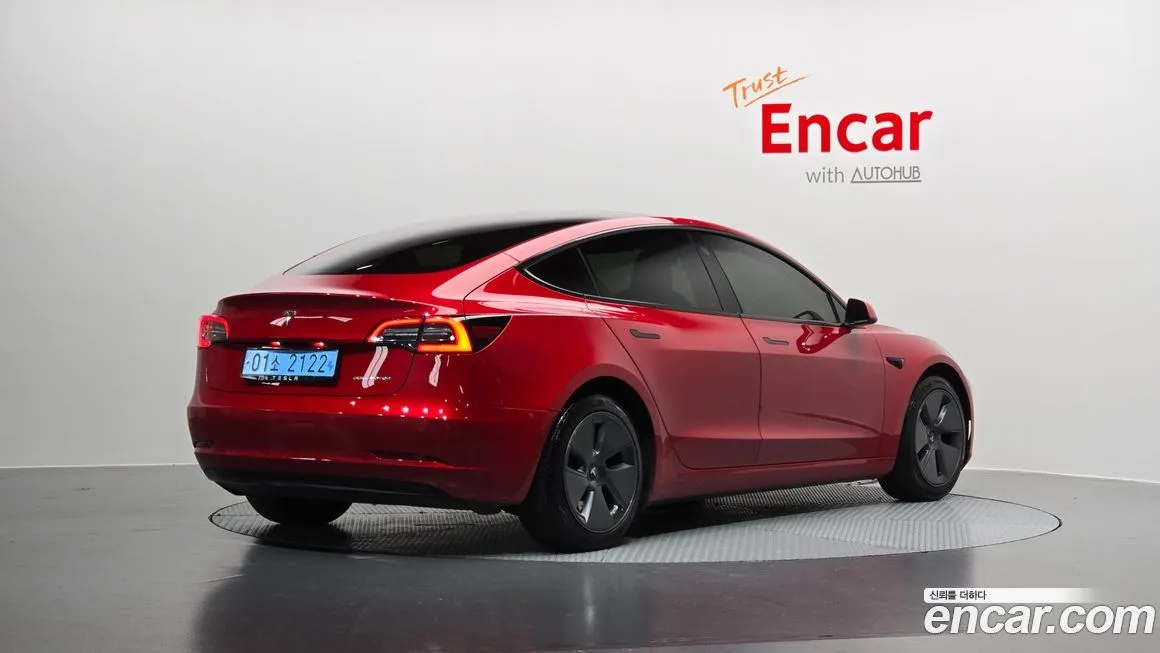 Tesla Model 3 — фото 2