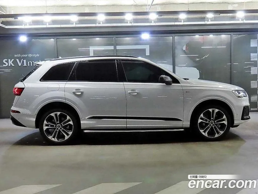 Audi Q7 — фото 10
