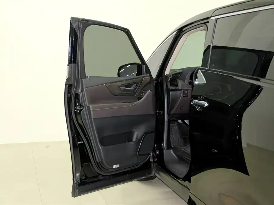 Toyota Vellfire — фото 2