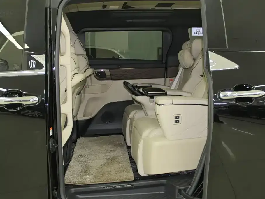 Toyota Vellfire — фото 8