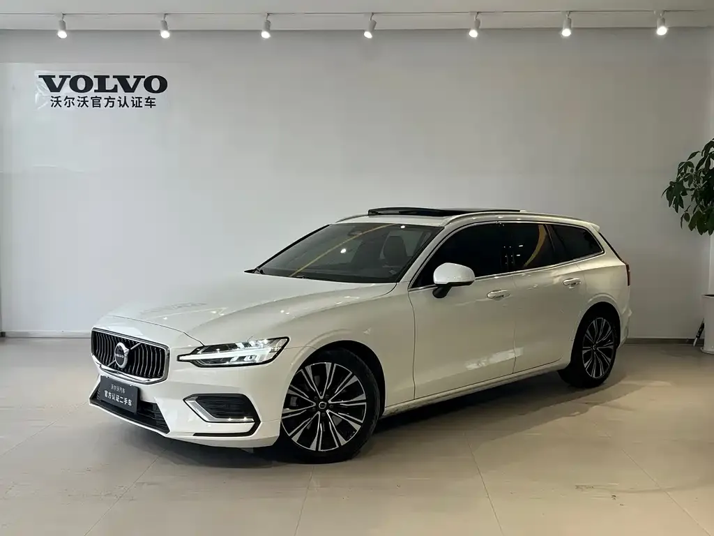 Volvo V60 — фото 1