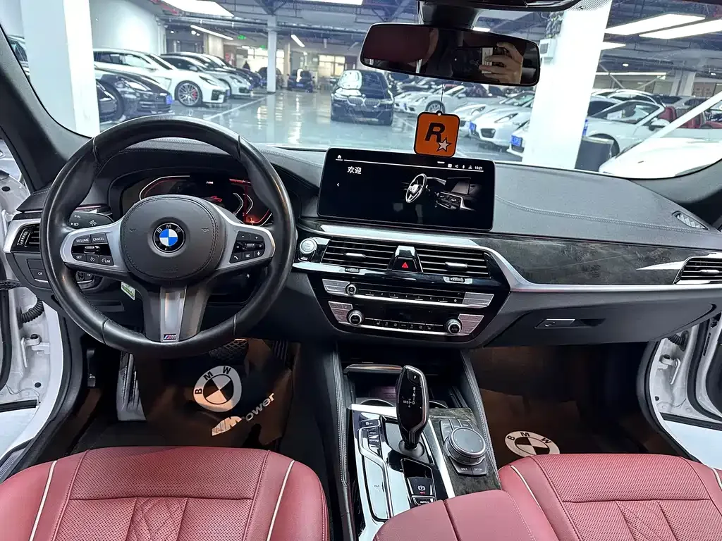 BMW 5 Series — фото 10