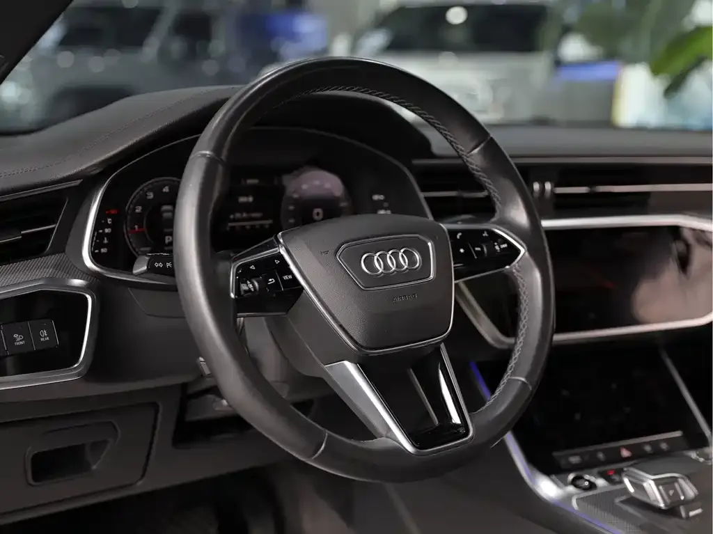 Audi A6L — фото 5