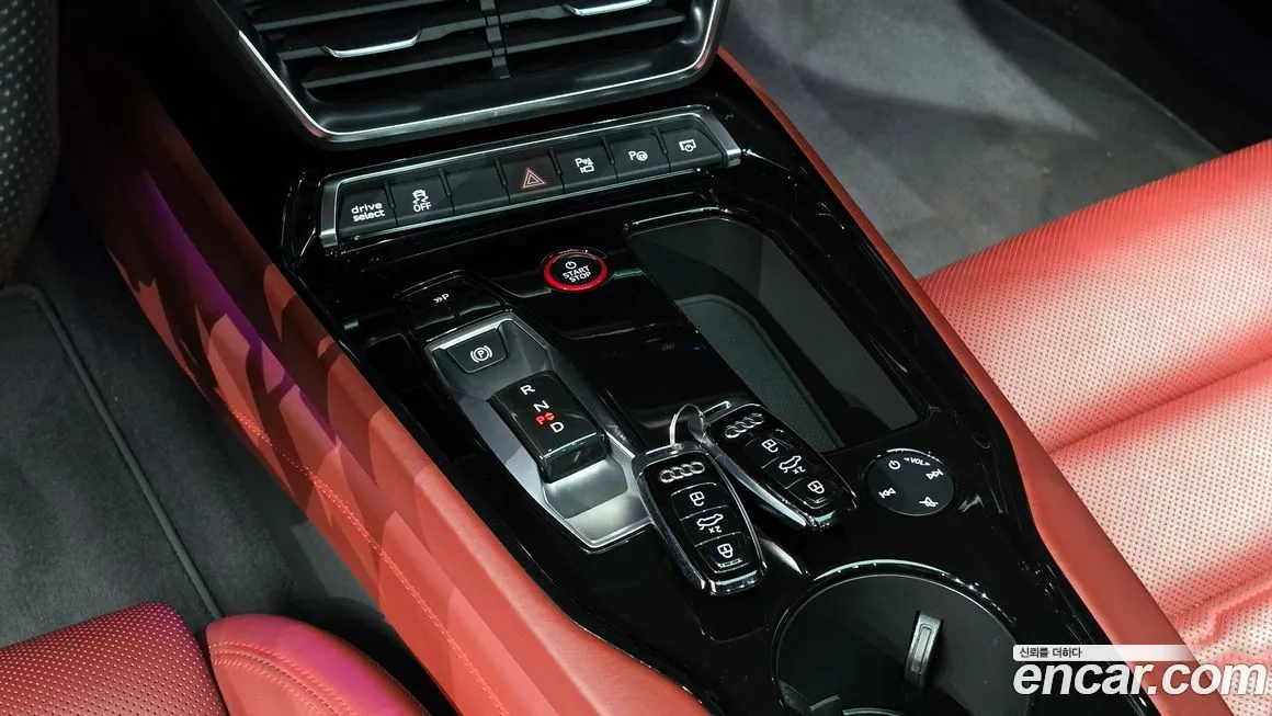 Audi e-tron GT — фото 7