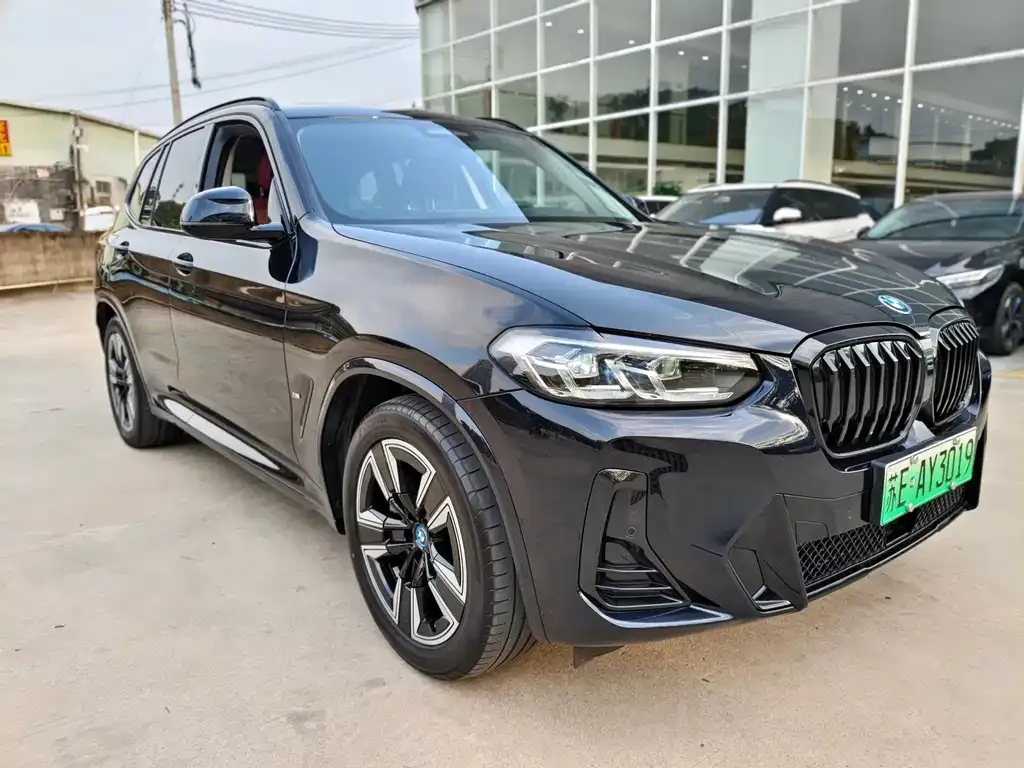 BMW iX3 — фото 6