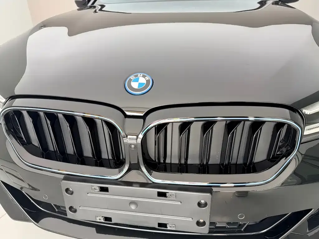 BMW 5 Series New Energy — фото 5