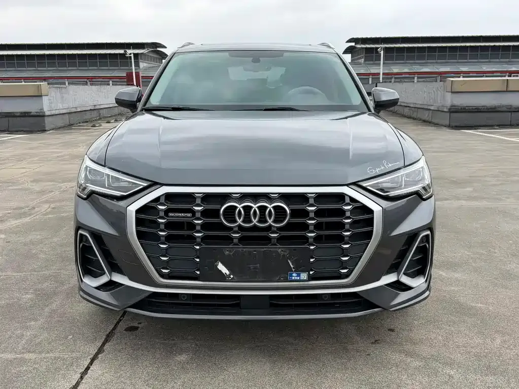 Audi Q3 — фото 8