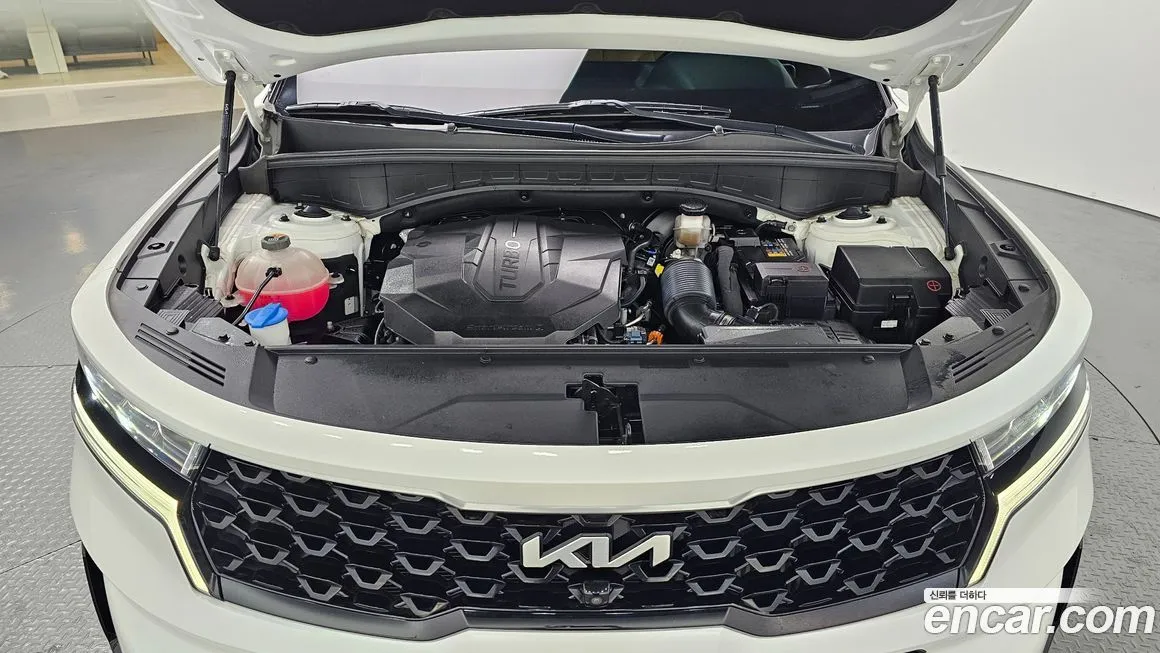Kia Sorento — фото 9