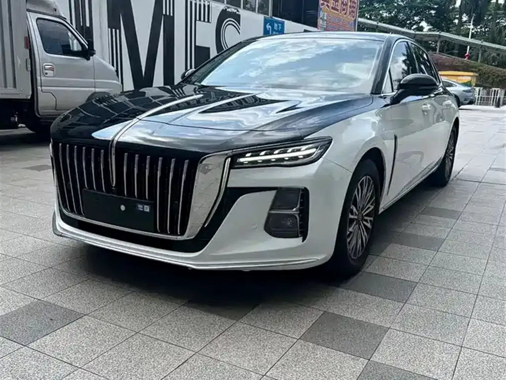 Hongqi H5 — фото 1
